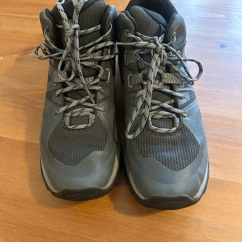 Merrell Gore-Tex Invisible Fit Men's Black and Gray Athletic Shoes 9 - Picture 3 of 11